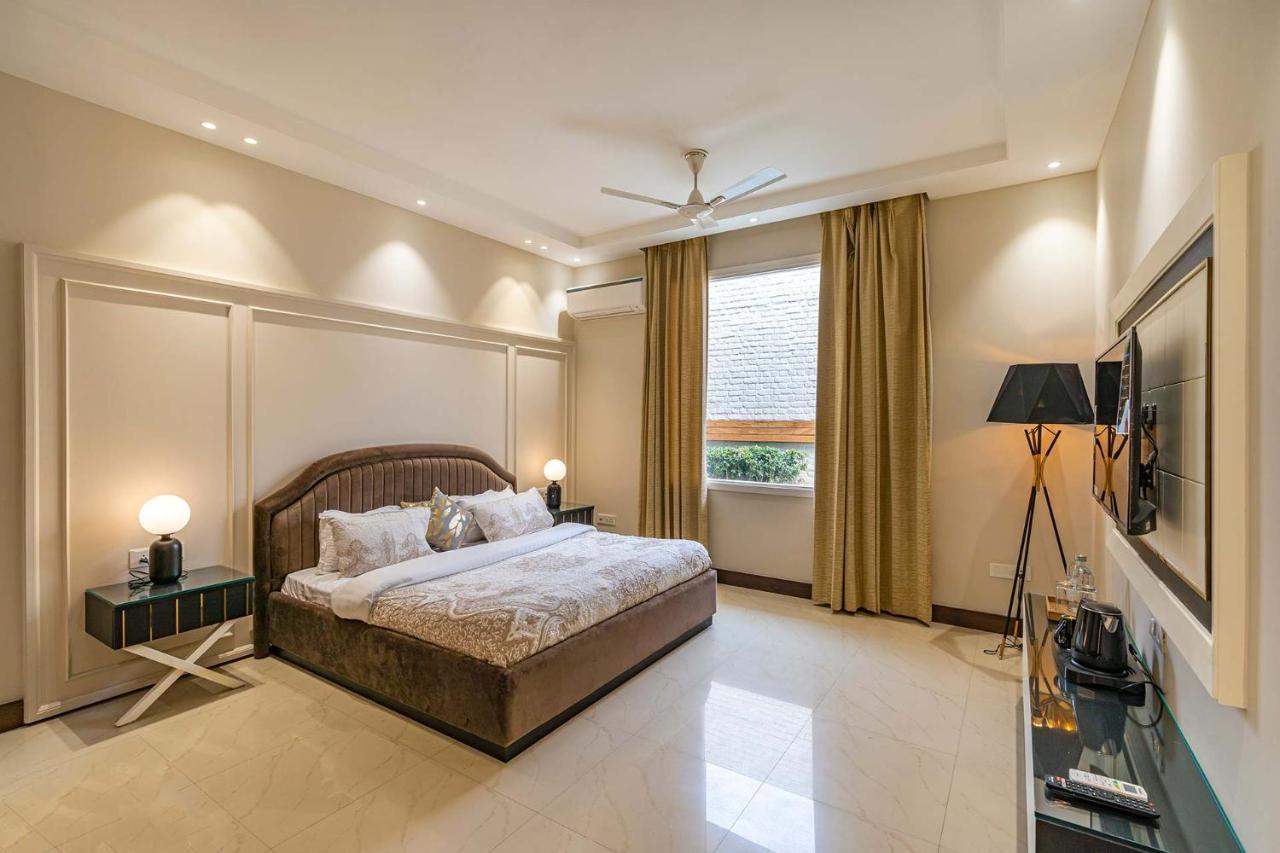 Stayvista At D With Breakfast, Lawn, Bbq Amritsar